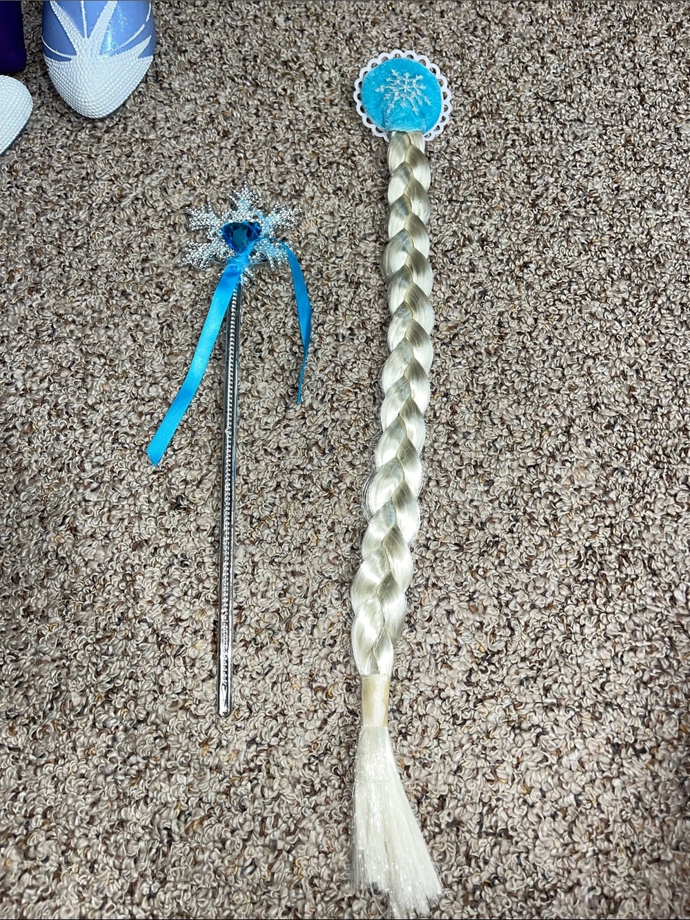 Light Blue Elsa Dress-Up Accessory Set with Boots, hair clip, gloveTiara and Wan - Picture 2 of 7
